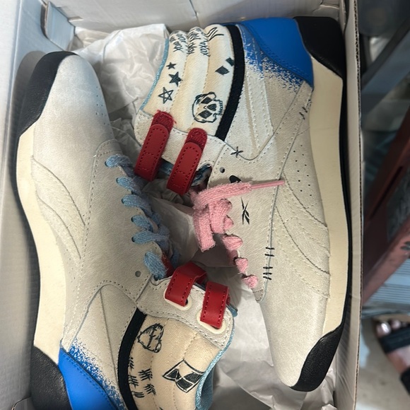 Brand new Harley, Quinn, 6 1/2 Reeboks - Picture 1 of 3